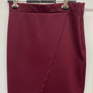 Vince camuto maroon stretchy pencil skirt